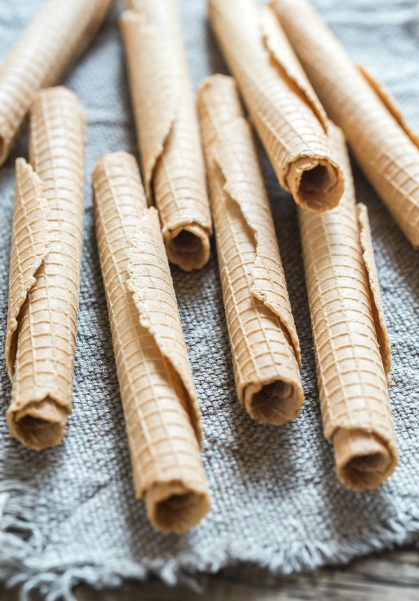 Quelle est la méthode pour des roulés à la cannelle moelleux et bien caramélisés?
